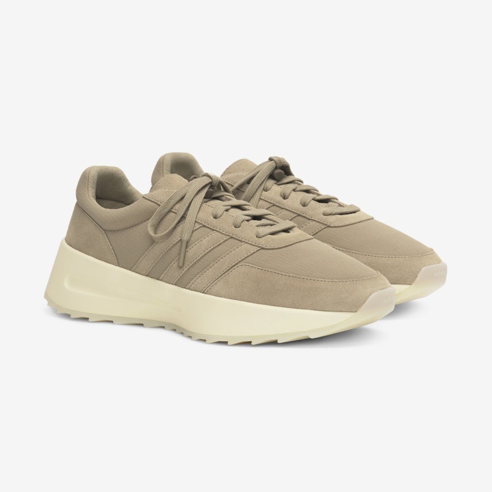 ESSENTIALS- FEAR OF GOD ATHLETICS
Los Angeles Runner Shoes